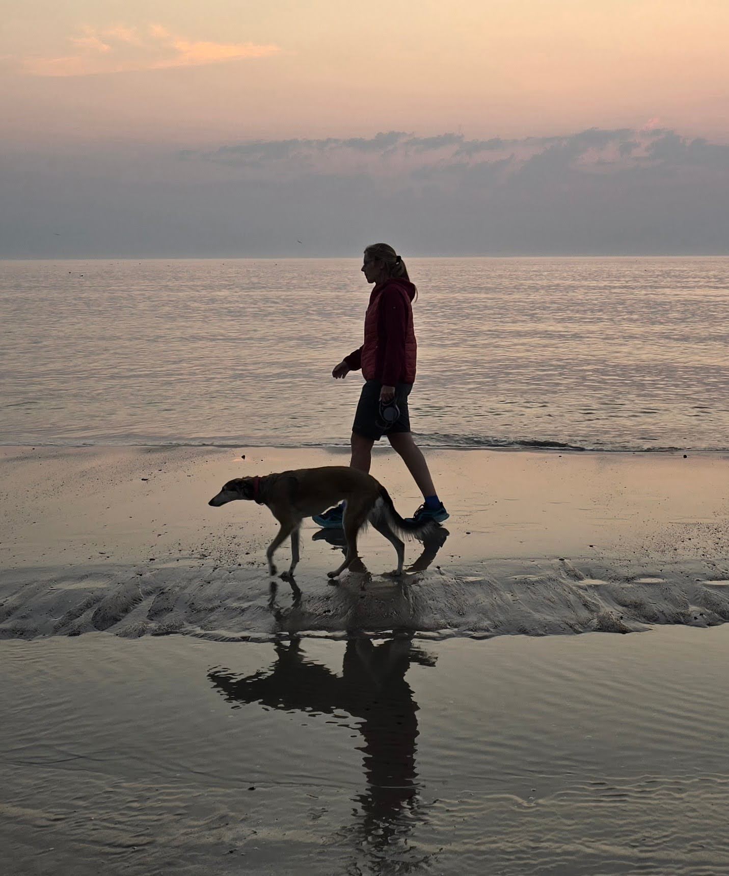 Astrid Formusek mit Hund im Elztal